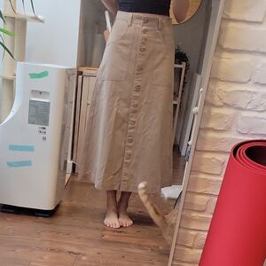 New Aritzia Cynthia Skirt size 4